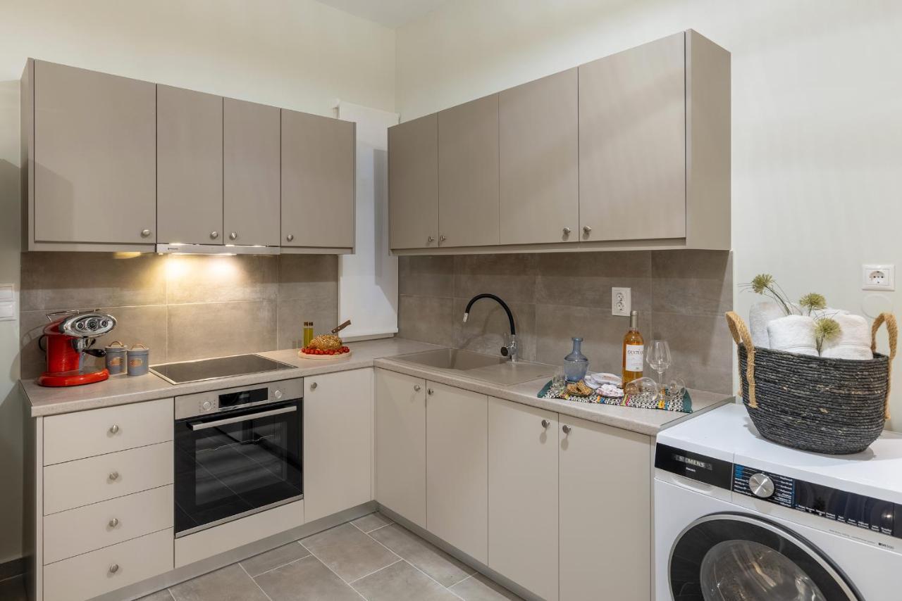 Grammata Suites Ermoupoli Esterno foto