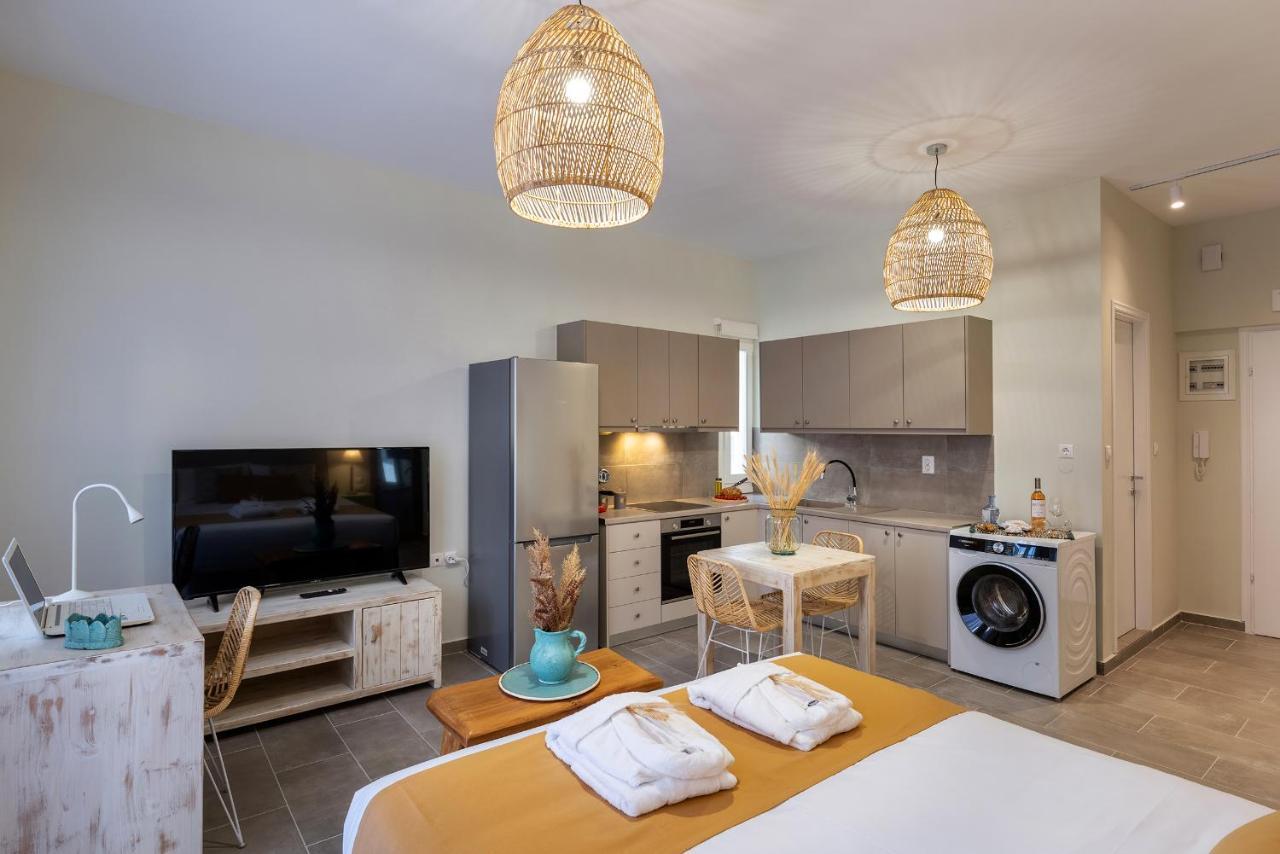Grammata Suites Ermoupoli Esterno foto