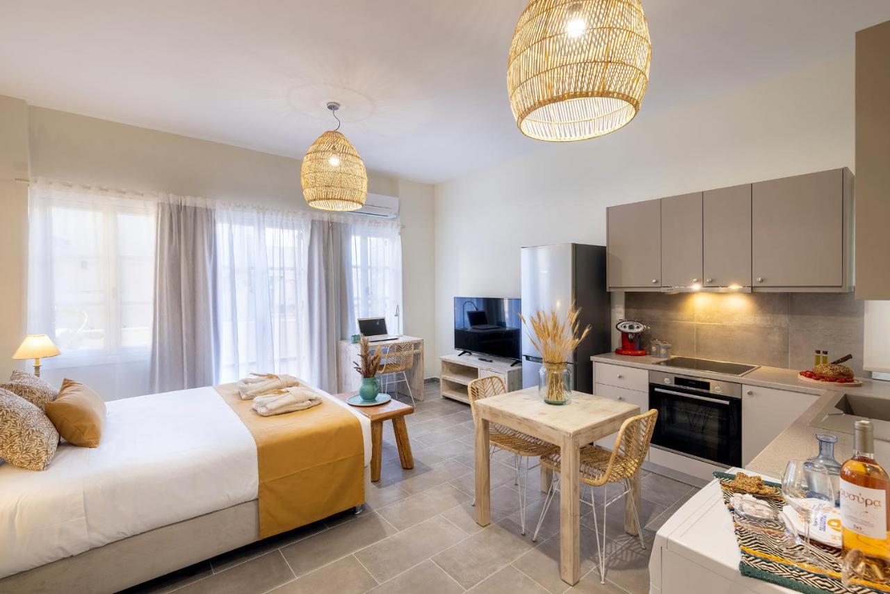 Grammata Suites Ermoupoli Esterno foto