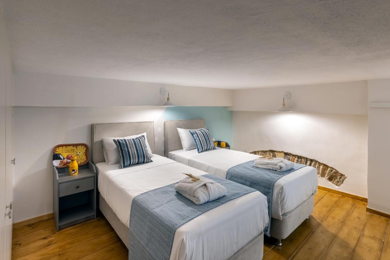Grammata Suites Ermoupoli Esterno foto