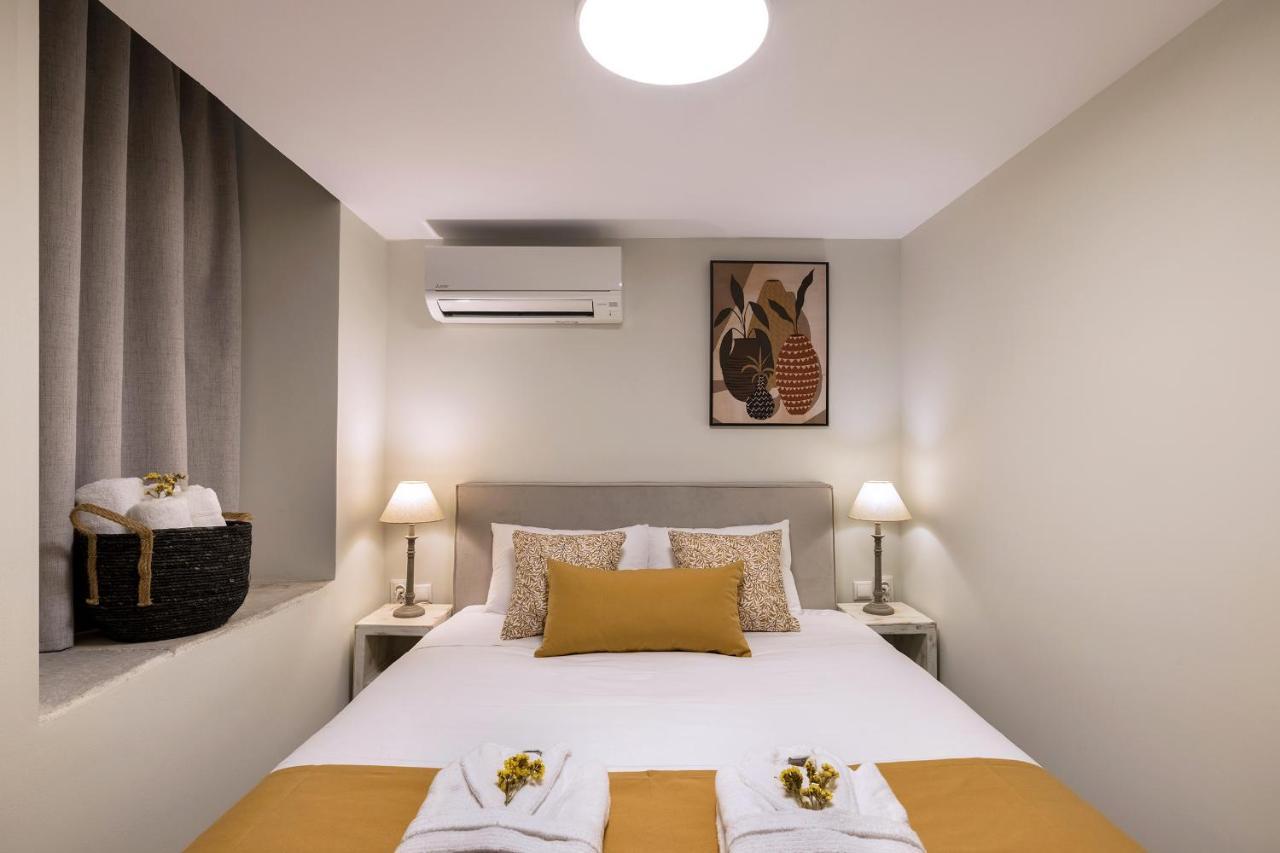 Grammata Suites Ermoupoli Esterno foto