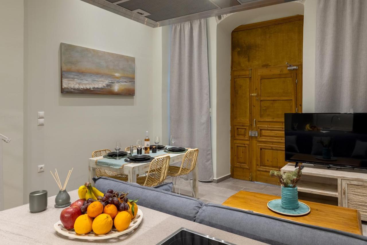 Grammata Suites Ermoupoli Esterno foto