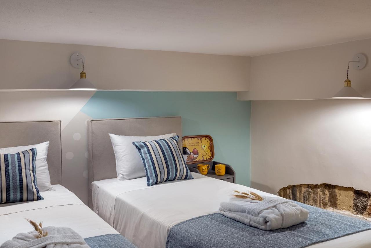 Grammata Suites Ermoupoli Esterno foto